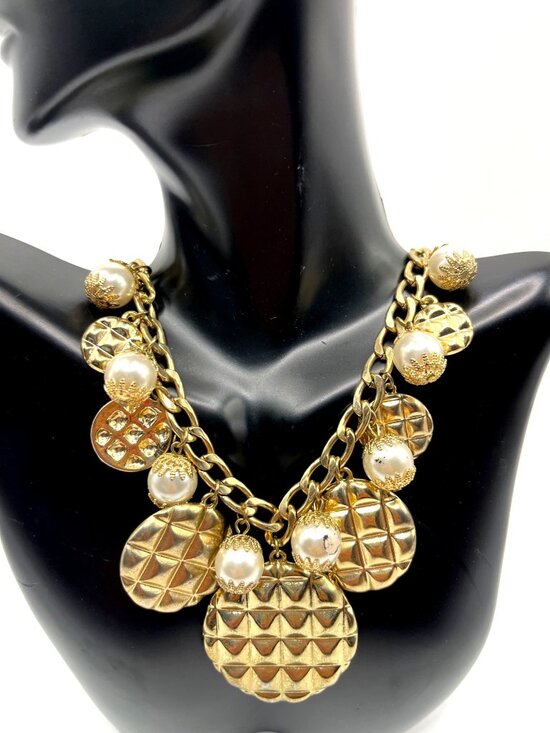 Jewelry - Gold Tone Statement Necklace With Pearl & Textured Disc Charms